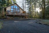 Mt. Baker Lodging Cabin #02GS - WIFI - D/W - W/D - Sleeps 8!