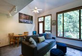 Mt. Baker Lodging Condo #14SW - Fireplace - Dishwasher - Washer/Dryer - Sleeps 6