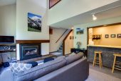 Mt. Baker Lodging Condo #14SW - Fireplace - Dishwasher - Washer/Dryer - Sleeps 6